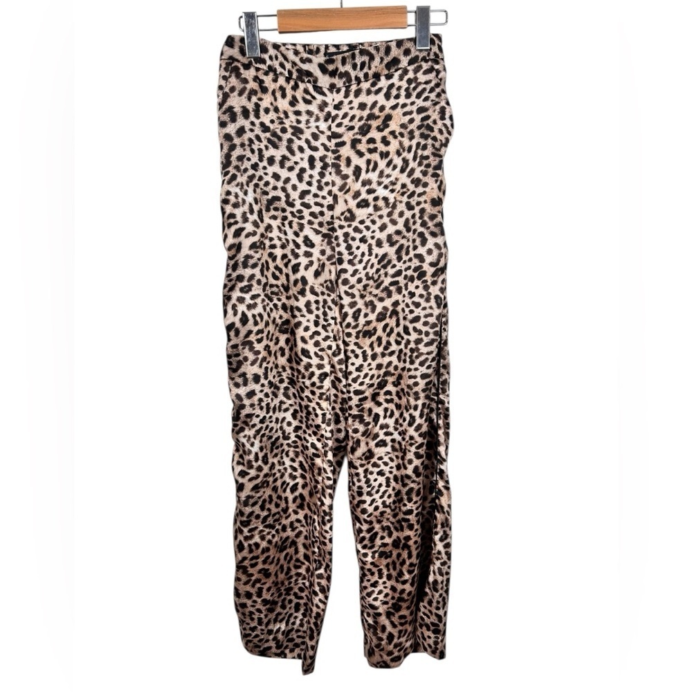 🚨SALE- Zara leopard satin pants, size 24, straight leg, flowy Streetwear Chic - Picture 2 of 8